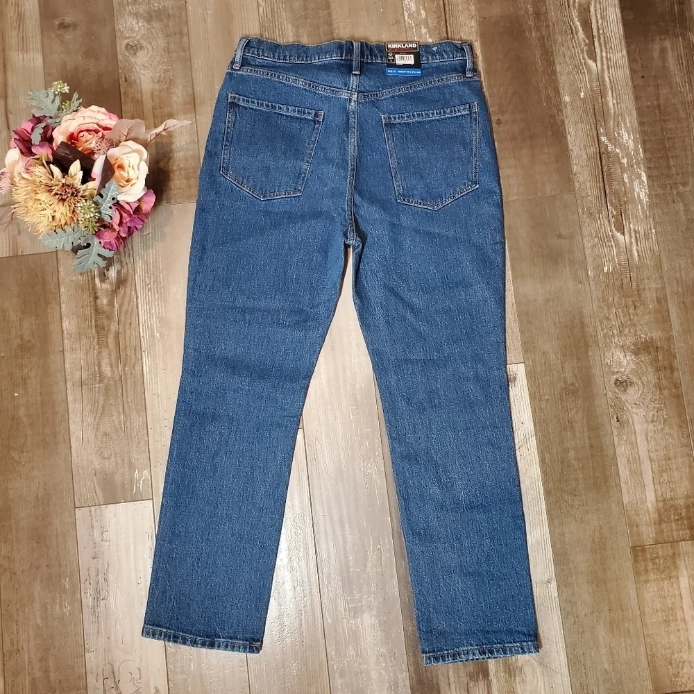 NWT Kirkland High-Rise Straight Fit Women’s Jeans Size 10